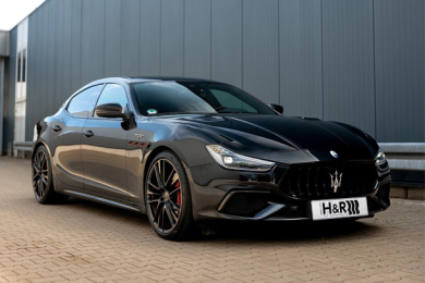 Maserati Ghibli Trofeo abaissée avec des ressorts H&R